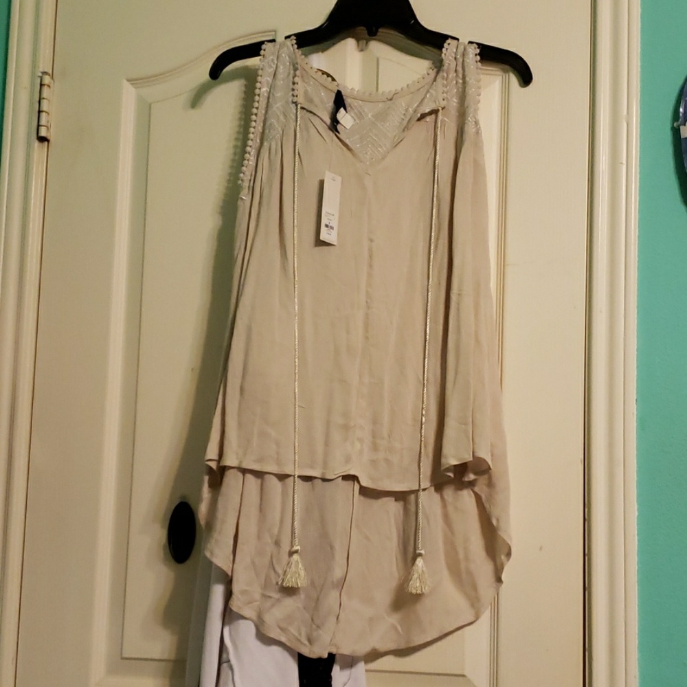 Tunic - Picture 2 of 3